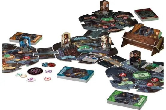 Vue du plateau de Horreur à Arkham avec les personnages, jetons et lieux modulaires.
